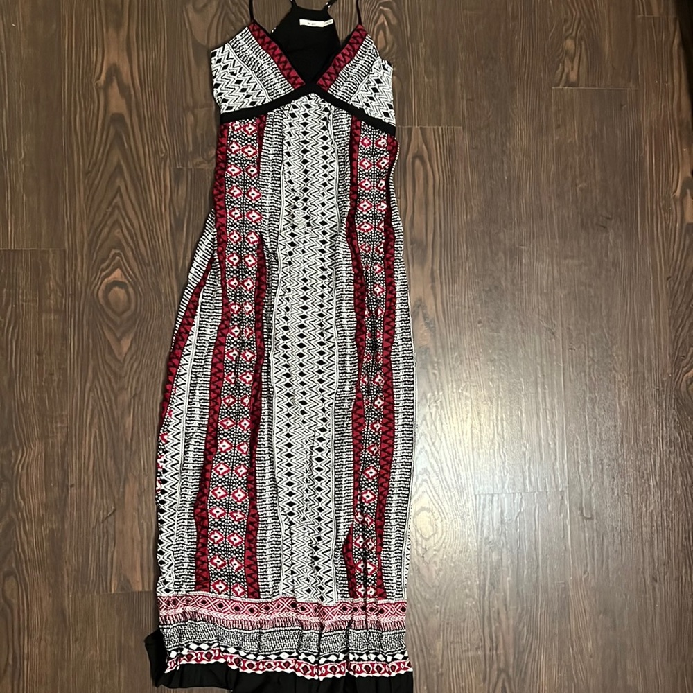 Francesca's Collections Black and Red Maxi Dress